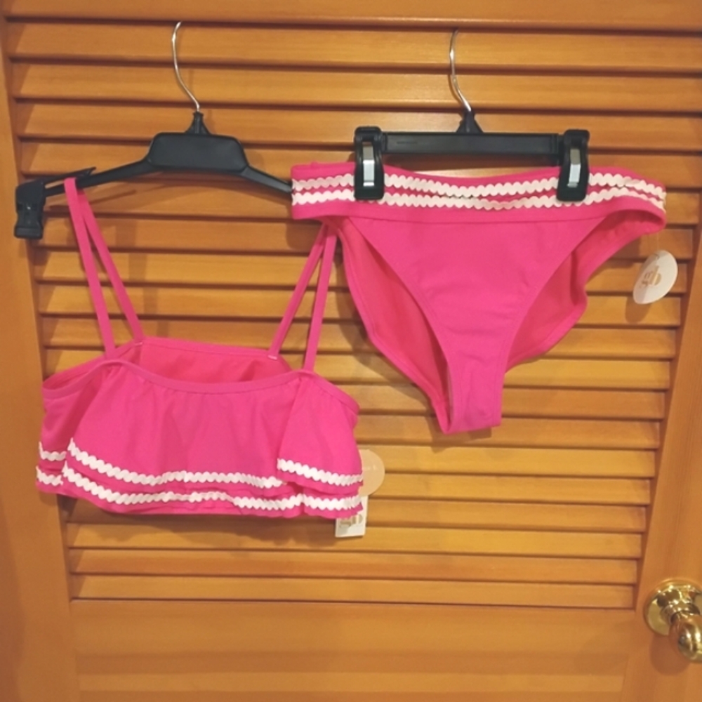 2/$15 NWT Pink & White Trim On Ruffle Top 2PC Bikini  14 Firm Price